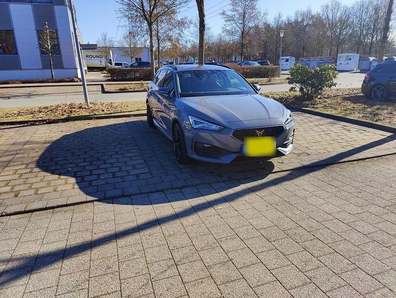 Second-hand Cupra Leon 245 CP (180 kW) 2021 Gri Break