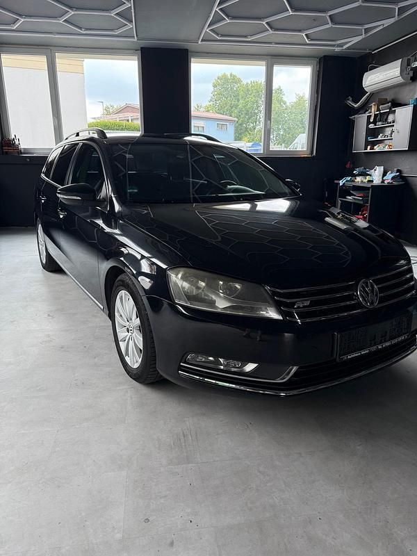 Gebraucht 2011 VW Passat Kombi | 3.500 € - Bild 1/4