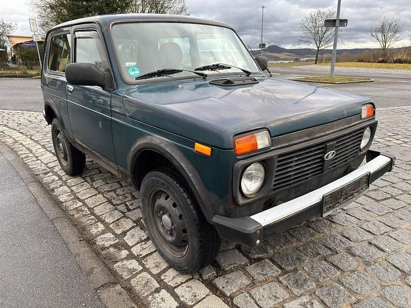 Gebraucht Lada niva 83 PS (61 kW) 2011 Grün SUV