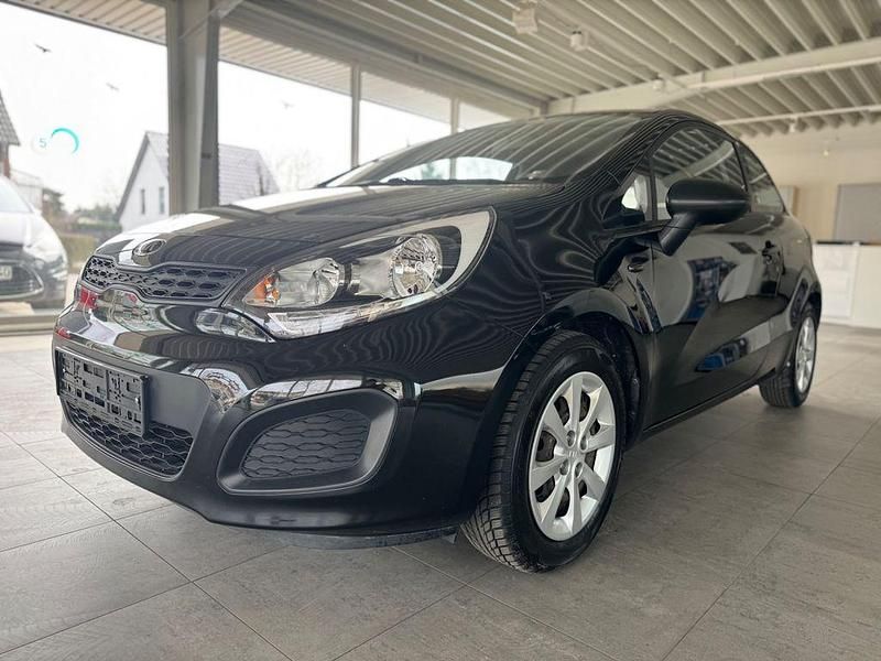 Gebraucht Kia Rio 86 PS (63 kW) 2013 Schwarz Kleinwagen