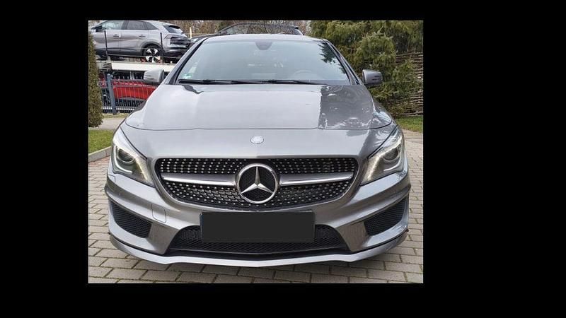 Gebraucht Mercedes CLA200 Shooting Brake AMG line 156 PS (114 kW) 2015 Grau Kombi
