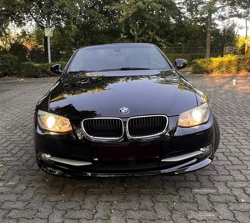 Gebraucht BMW 320 Cabriolet Performance 170 PS (125 kW) 2012 Schwarz Cabrio