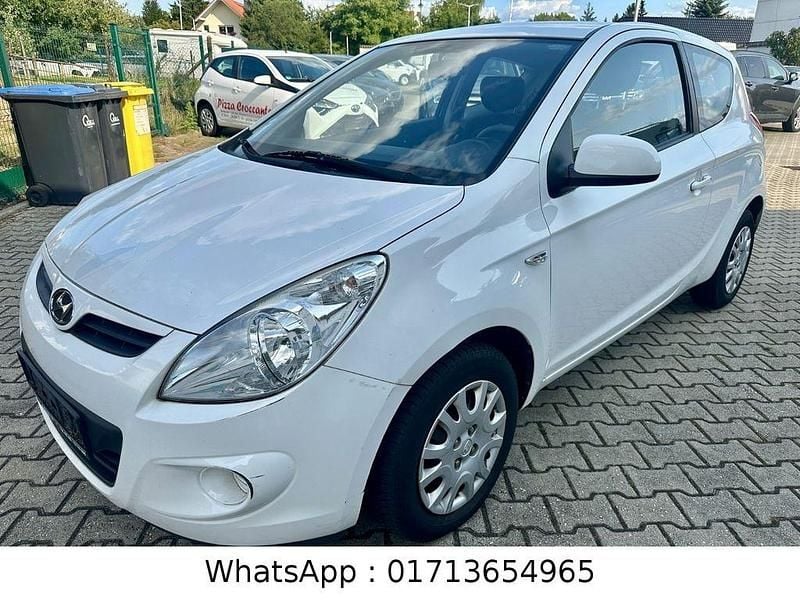 Weiß Gebraucht 2011 Hyundai i20 Edition Kleinwagen | 2.000 € (Superpreis) - Bild 1/4