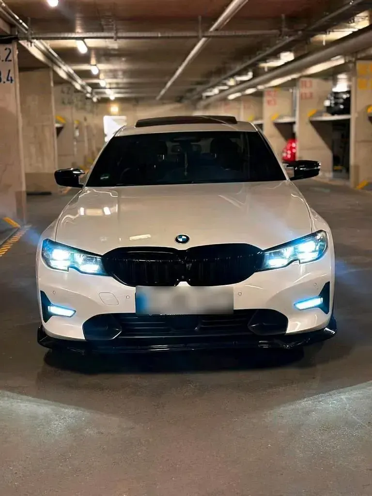 Gebraucht BMW 330 Comfort Edition 265 PS (194 kW) 2019 Andere farben Limousine