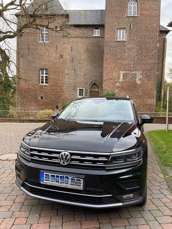 Second-hand VW Tiguan Highline 220 CP (161 kW) 2018 Negru SUV