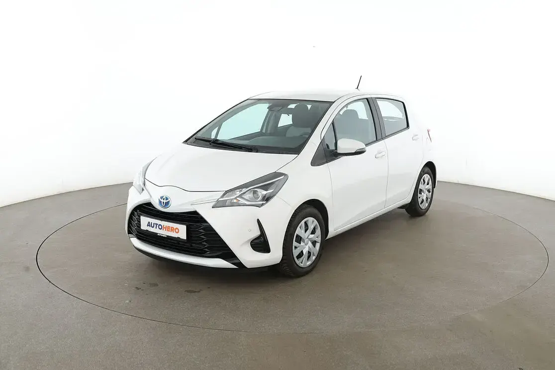 Gebraucht Toyota Yaris Hybrid Business Edition 61 PS (44 kW) 2019 Limousine
