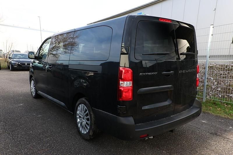 Neu Peugeot Expert 177 PS (130 kW) 2025 Schwarz metallic Van