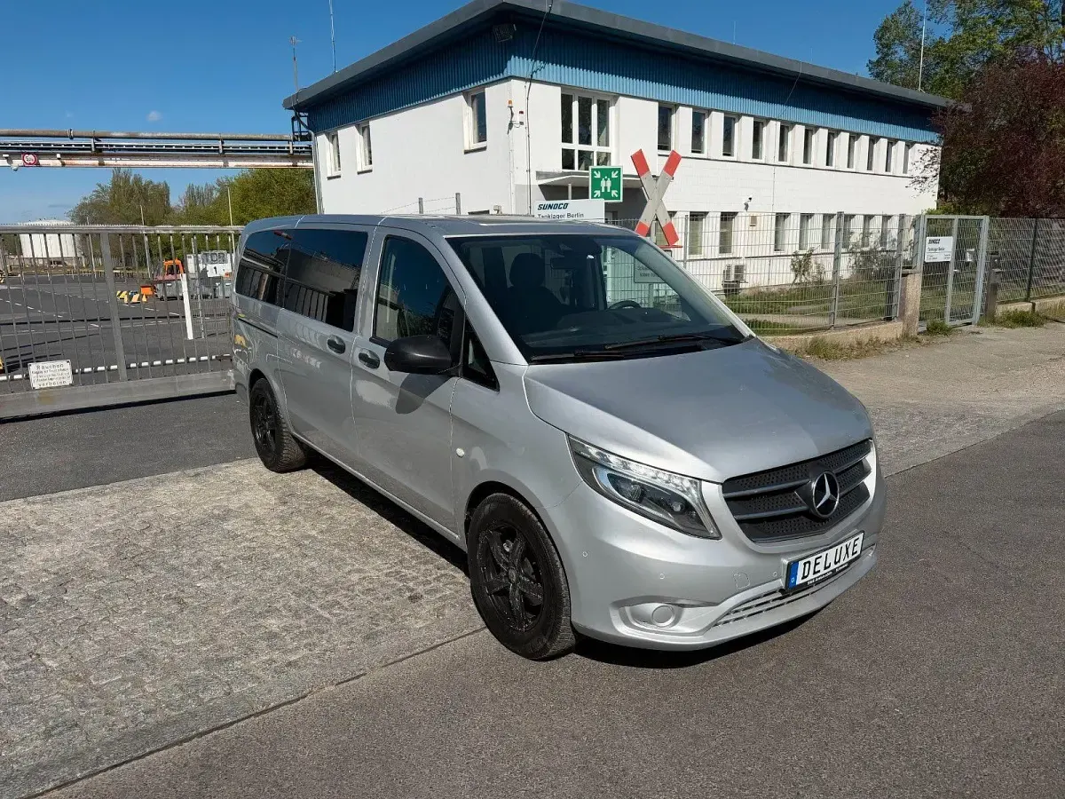 Gebraucht Mercedes Vito 163 PS (119 kW) 2017 Silber Van