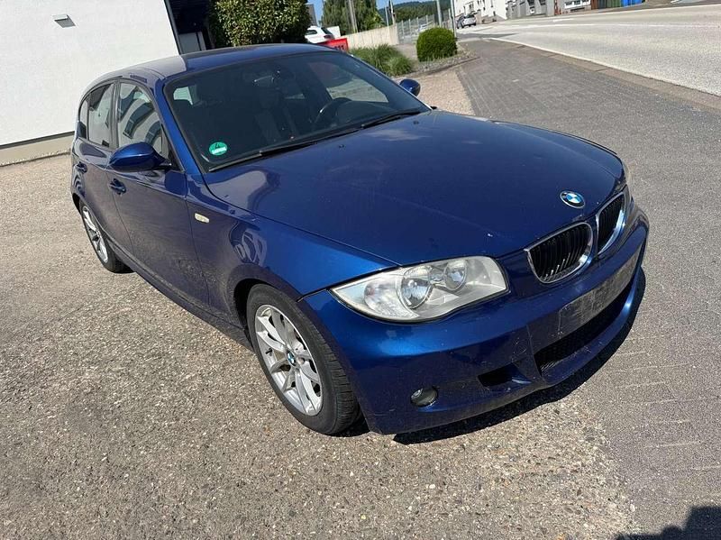 Blau Gebraucht 2006 BMW 120 Kleinwagen | 2.799 € (Fairer Preis) - Bild 1/4