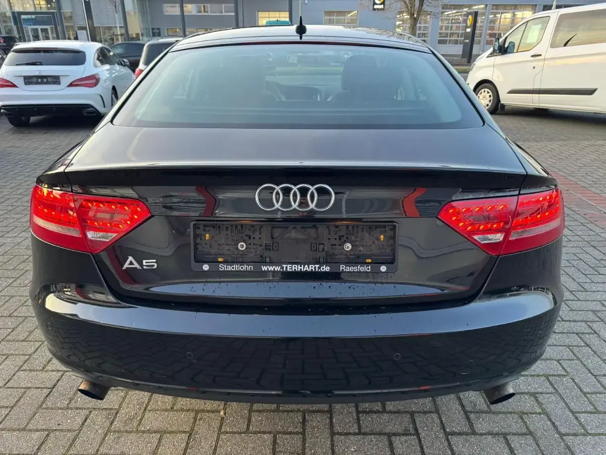 Gebraucht Audi A5 Business 179 PS (131 kW) 2011 Schwarz Coupé