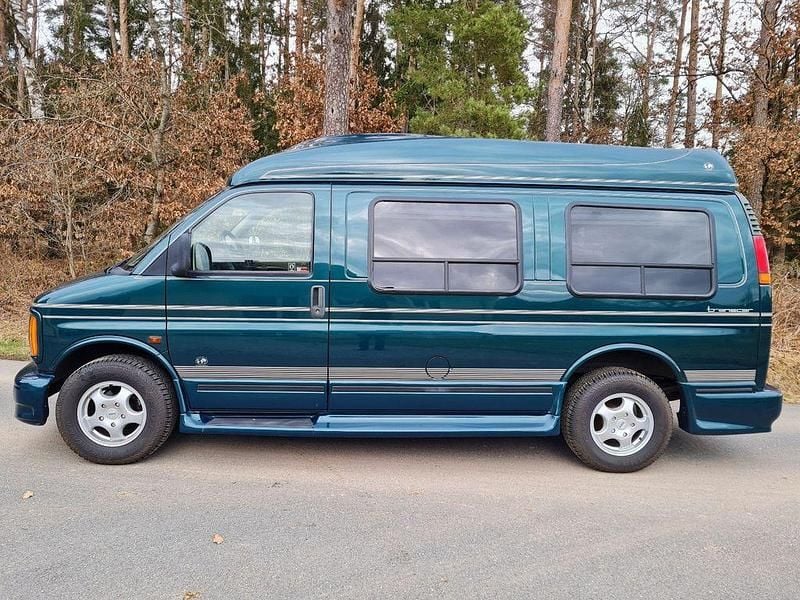Grün Gebraucht 1997 Chevrolet Express Van | 21.000 € - Bild 1/4