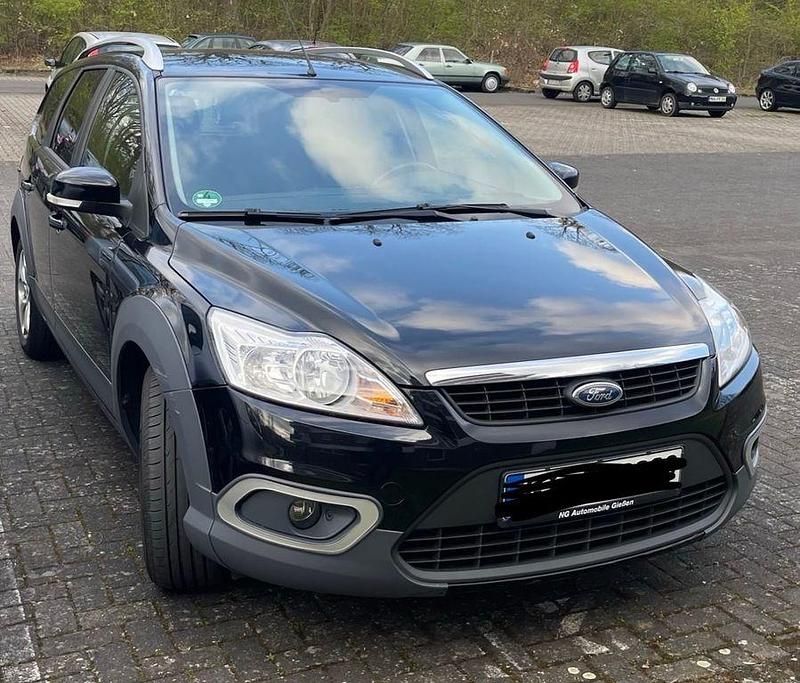 Gebraucht Ford Focus Viva 101 PS (74 kW) 2010 Schwarz Kombi