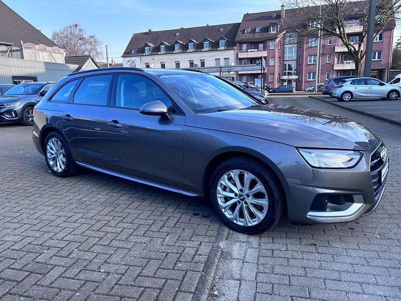 Gebraucht Audi A4 Advanced Plus 204 PS (150 kW) 2022 Grau Kombi