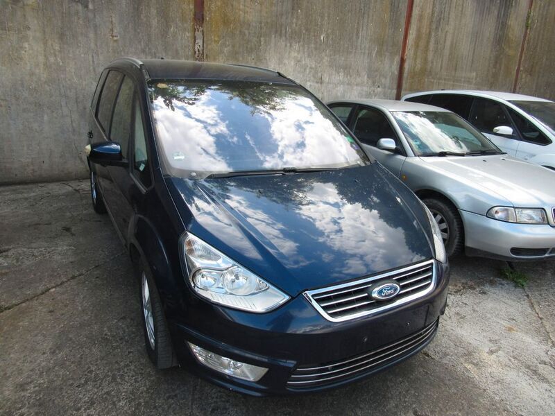 Blau Gebraucht 2010 Ford Galaxy Titanium Van / Kleinbus | 3.300 € (Guter Preis) - Bild 1/4