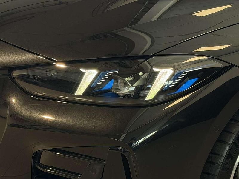 Gebraucht BMW 440 392 PS (288 kW) 2025 Schwarzsaphir metallic Coupé