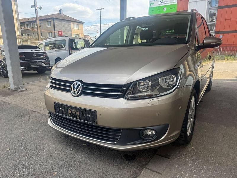 Beige Gebraucht 2014 VW Touran Cup Van / Kleinbus | 10.790 € (Fairer Preis) - Bild 1/4