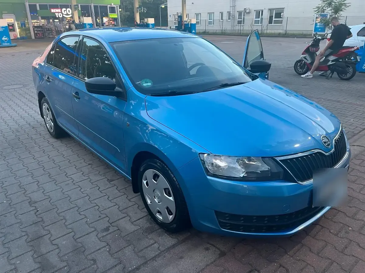 Gebraucht Skoda Rapid 90 PS (66 kW) 2012 Blau Kleinwagen