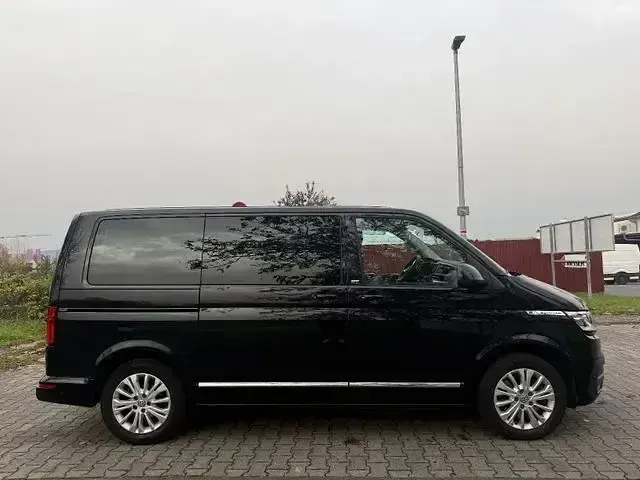 Używany VW Multivan 204 KM (150 kW) 2021 Czarny Minivan