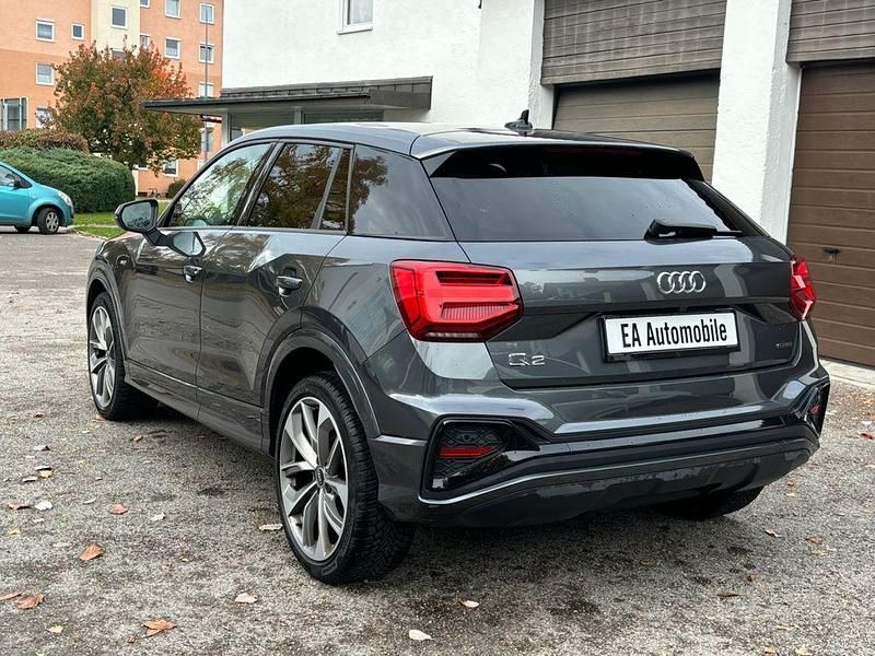 Gebraucht Audi Q2 S-Line 150 PS (110 kW) 2021 Grau SUV