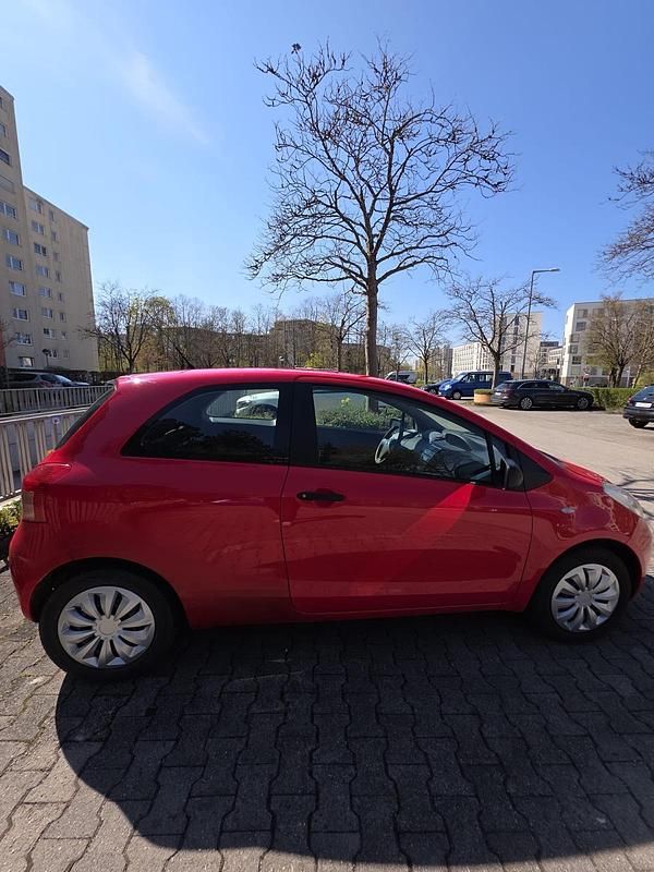 Gebraucht Toyota Yaris 87 PS (63 kW) 2007 Rot Kleinwagen