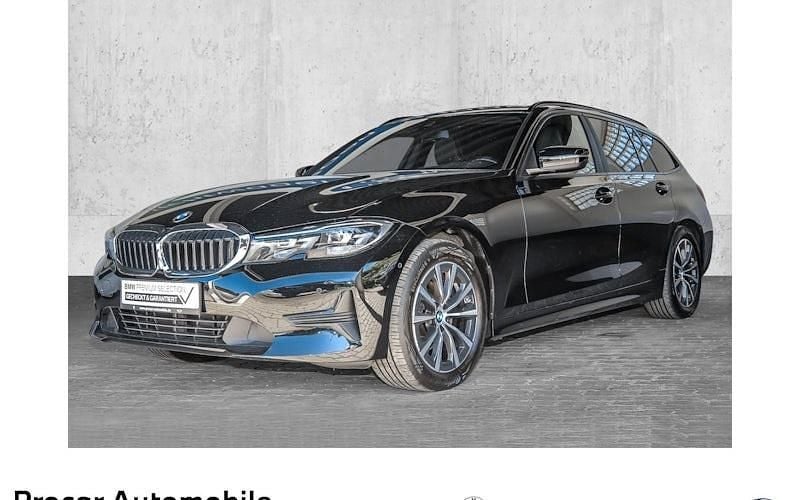 Schwarz Gebraucht 2022 BMW 320 Advantage Kombi | 25.650 € (Fairer Preis) - Bild 1/4