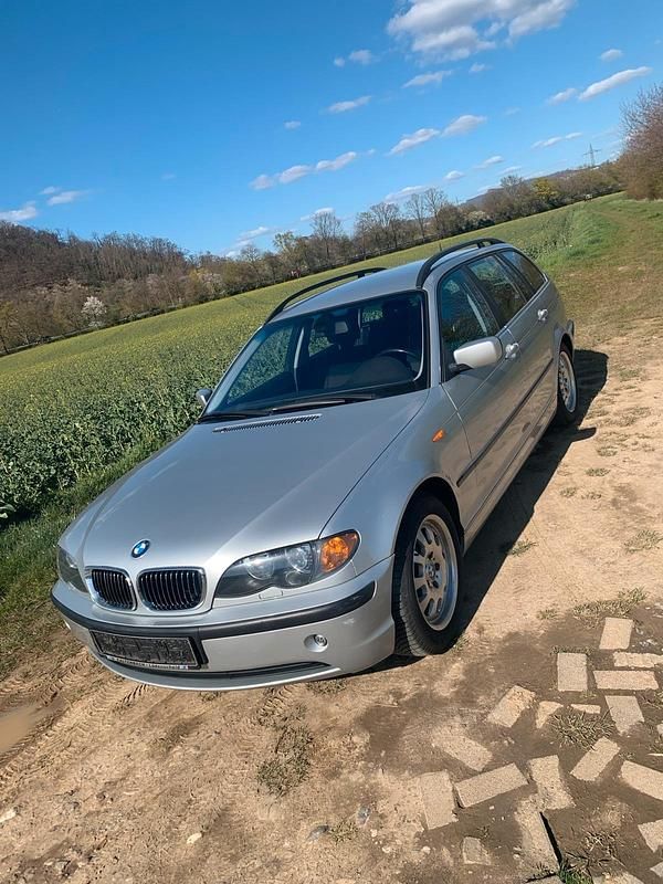 Gebraucht BMW 320 170 PS (125 kW) 2003 Silber Kombi