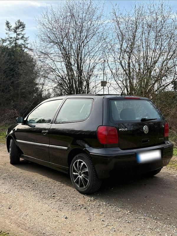 Gebraucht VW Polo 74 PS (54 kW) 2001 Schwarz Kleinwagen