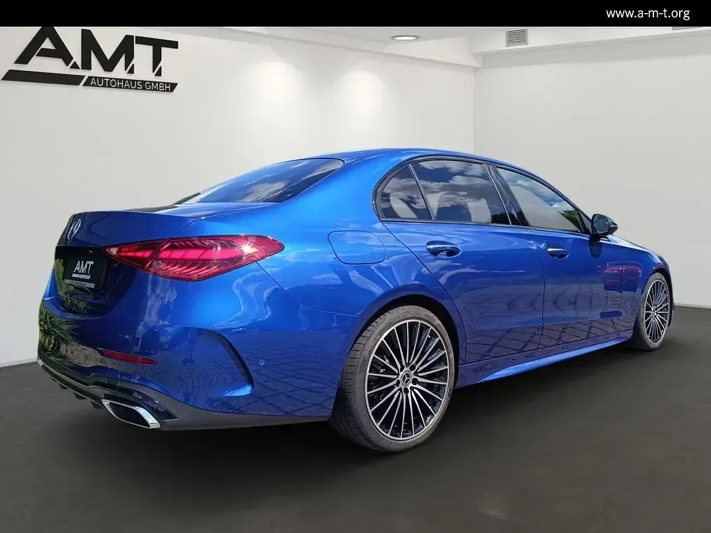 Gebraucht Mercedes C300 AMG 265 PS (194 kW) 2024 Blau Limousine