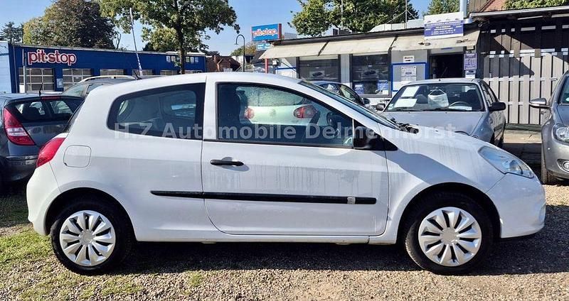 Gebraucht Renault Clio III 75 PS (55 kW) 2012 Weiß Kleinwagen