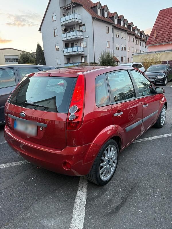 Gebraucht Ford Fiesta 68 PS (50 kW) 2006 Orange Kleinwagen