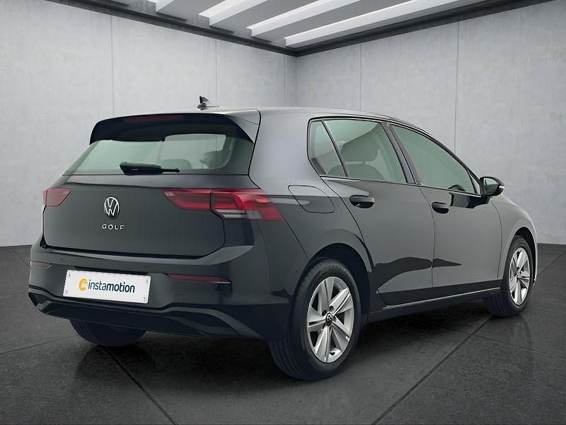 Gebraucht VW Golf VIII 116 PS (85 kW) 2023 Schwarz Kleinwagen