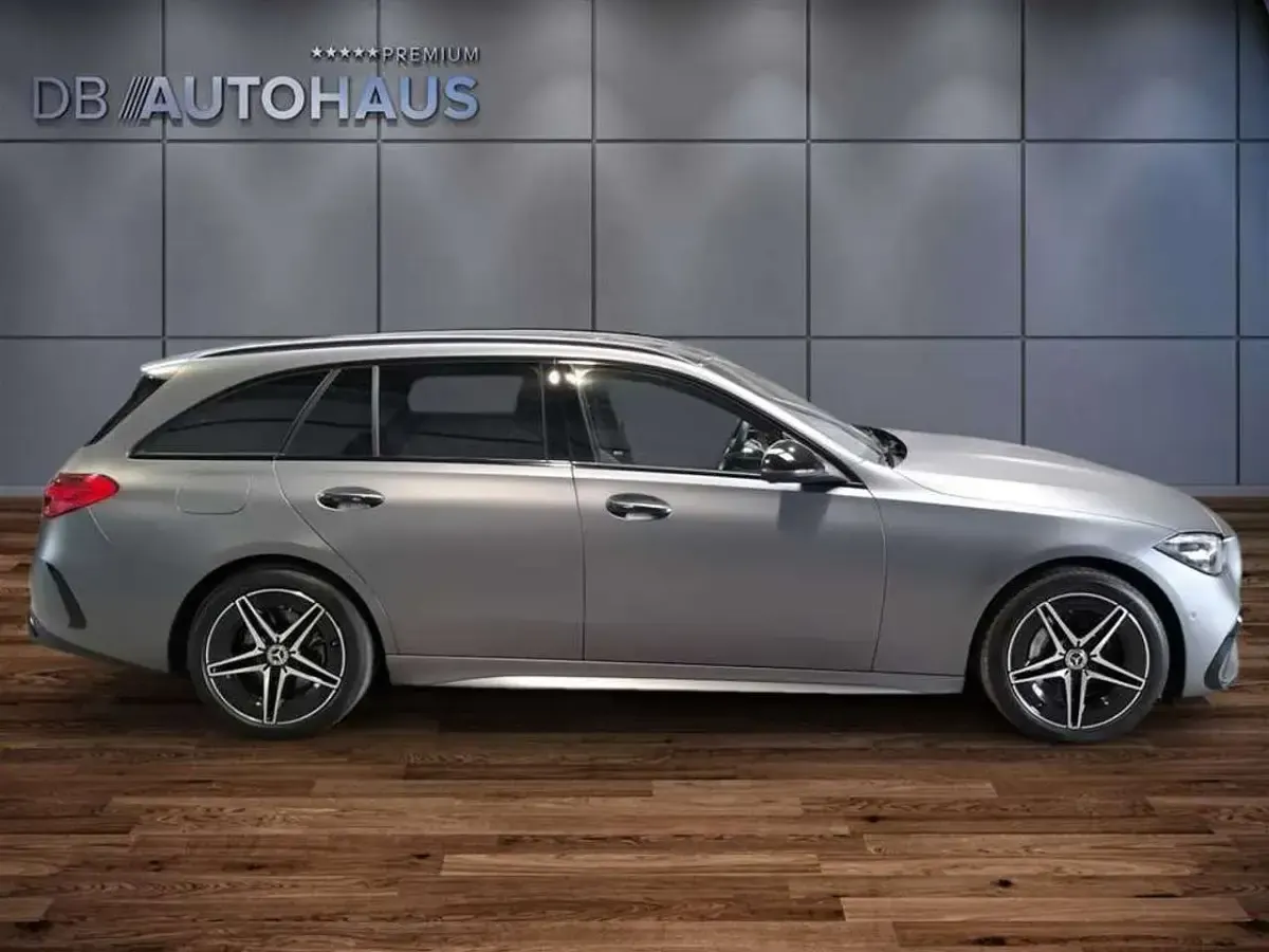 Gebraucht Mercedes C300e AMG line 313 PS (230 kW) 2023 Grau Kombi