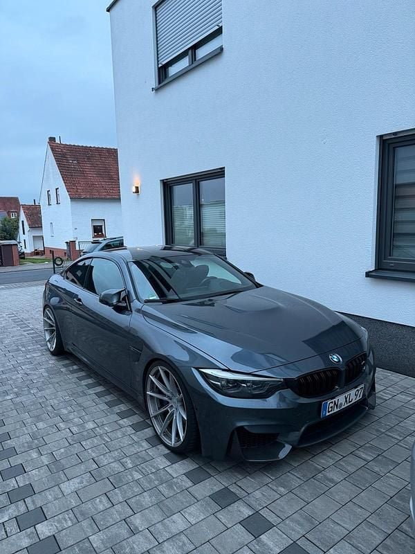 Grau Gebraucht 2018 BMW M4 Competition Edition Coupé | 49.999 € (Fairer Preis) - Bild 1/4