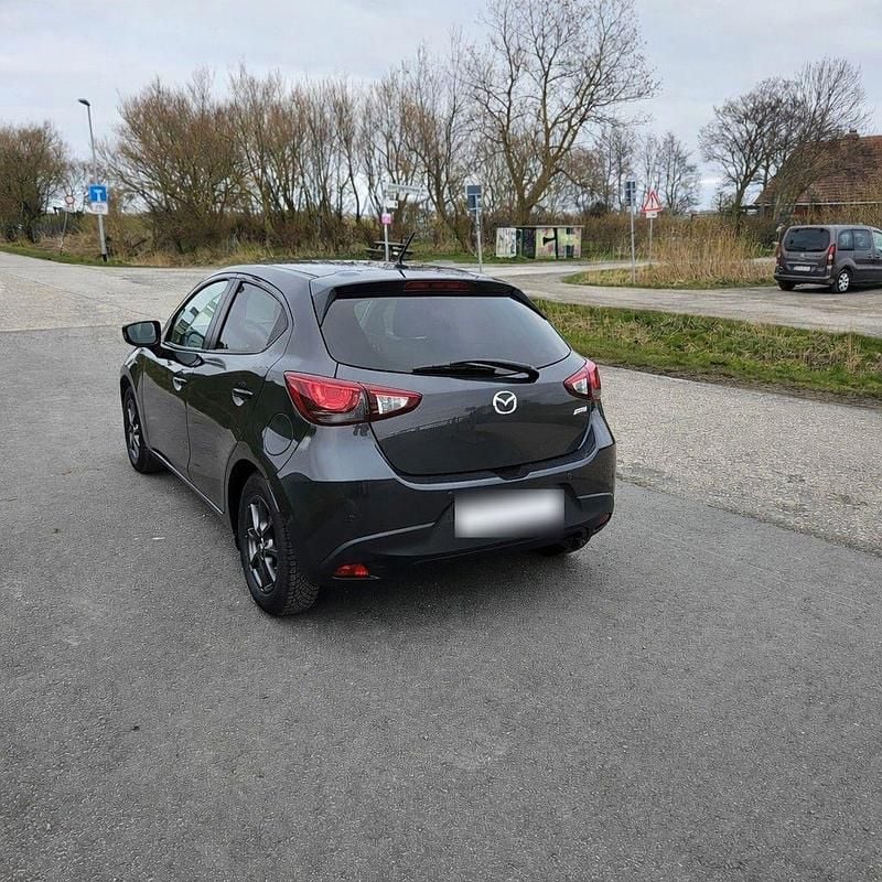 Gebraucht Mazda 2 Exclusive-Line 105 PS (77 kW) 2016 Grau Kleinwagen