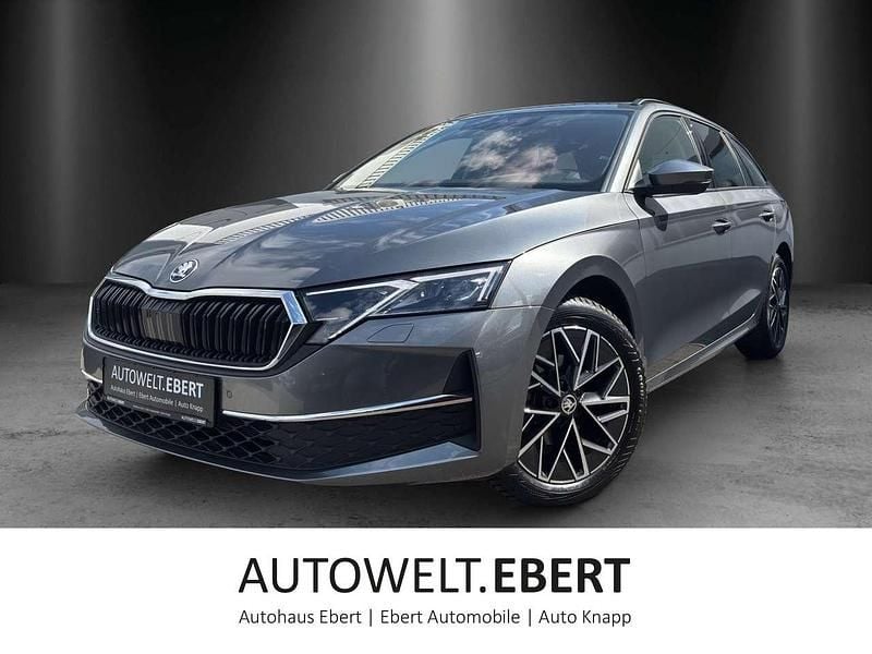 Graphitegrau Gebraucht 2024 Skoda Octavia Selection Kombi | 31.890 € (Guter Preis) - Bild 1/4