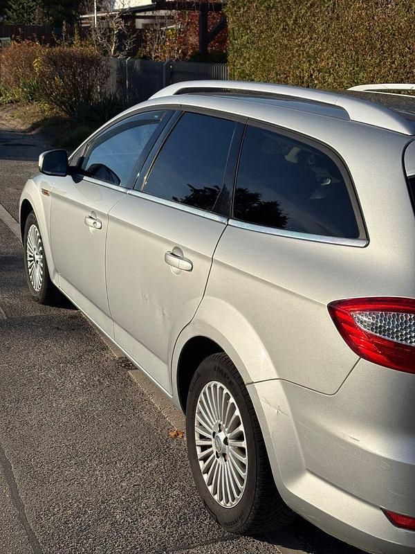Silber Gebraucht 2010 Ford Mondeo Titanium Kombi | 3.450 € (Guter Preis) - Bild 1/4