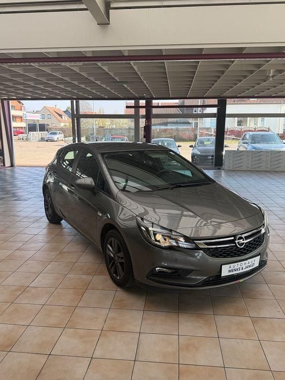 Gebraucht Opel Astra 105 PS (77 kW) 2019 Grau Limousine