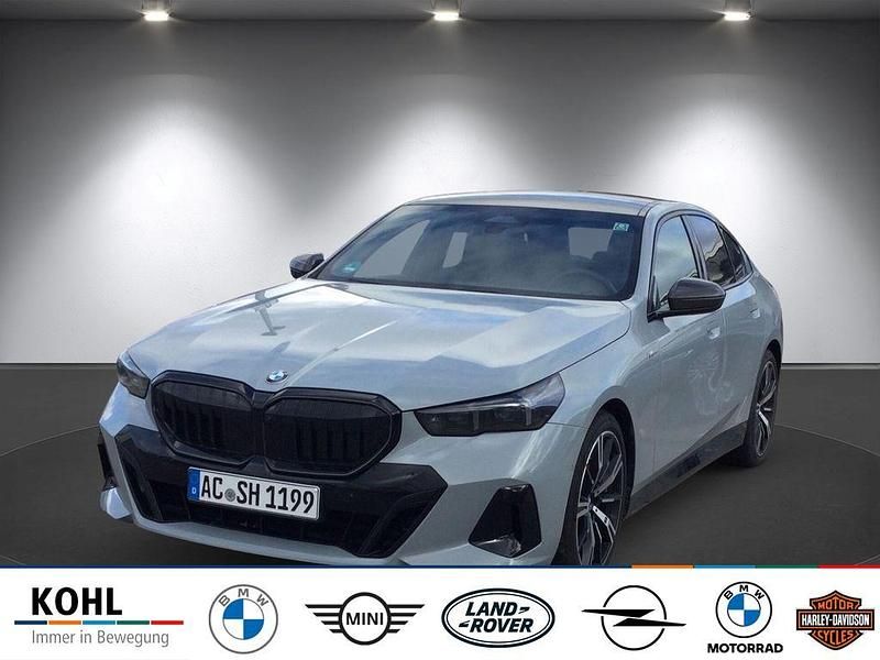 Grau Gebraucht 2024 BMW 520 M Sport Limousine | 56.900 € (Fairer Preis) - Bild 1/4