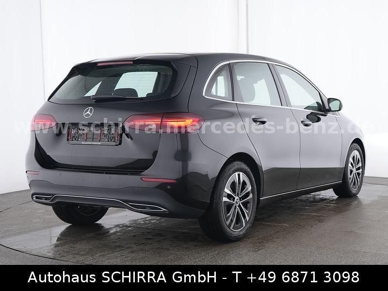 Gebraucht Mercedes B250 224 PS (164 kW) 2024 Schwarz Kleinwagen