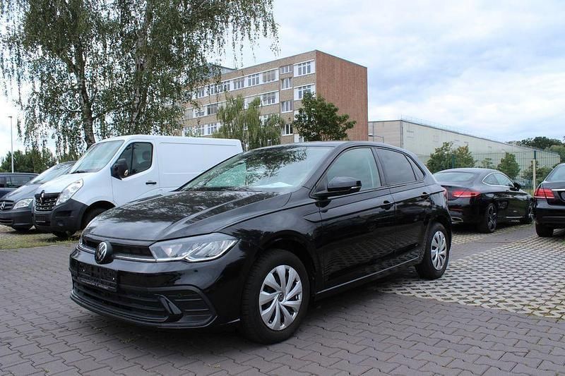 Schwarz Gebraucht 2022 VW Polo Life Limousine | 17.880 € (Guter Preis) - Bild 1/4