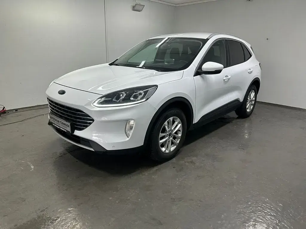 Gebraucht Ford Kuga Titanium 150 PS (110 kW) 2022 Weiß SUV
