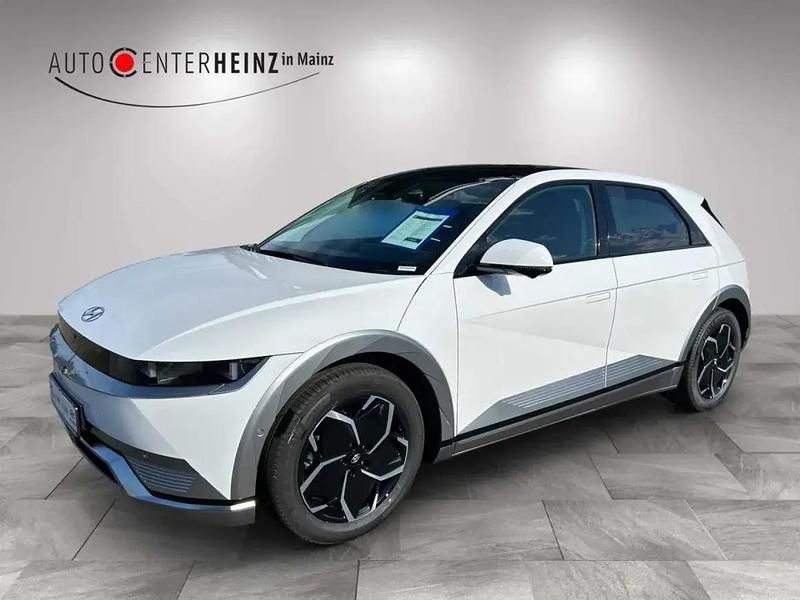 Atlas white Neu 2024 Hyundai Ioniq 6 Techniq Limousine | 46.890 € - Bild 1/1