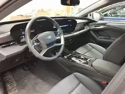 Gebraucht Audi e-tron Sportback Performance 269 kW (367 PS) 2025 Gletscherweiß SUV