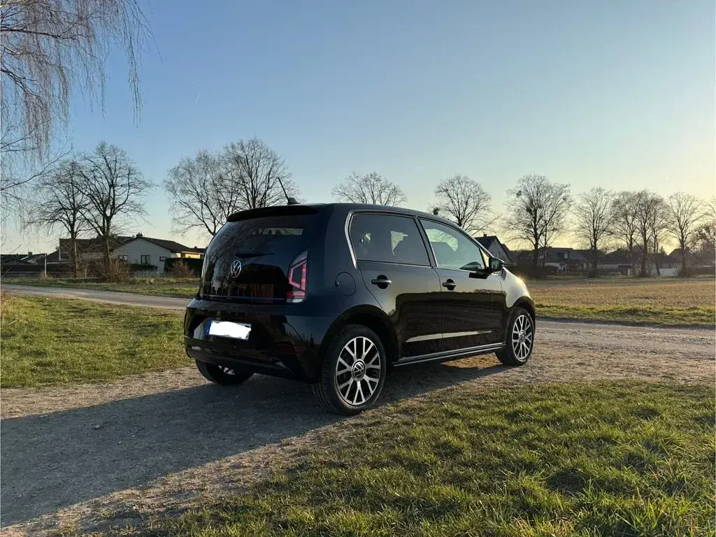 Gebraucht VW e-up! 61 kW (83 PS) 2021 Schwarz Kleinwagen