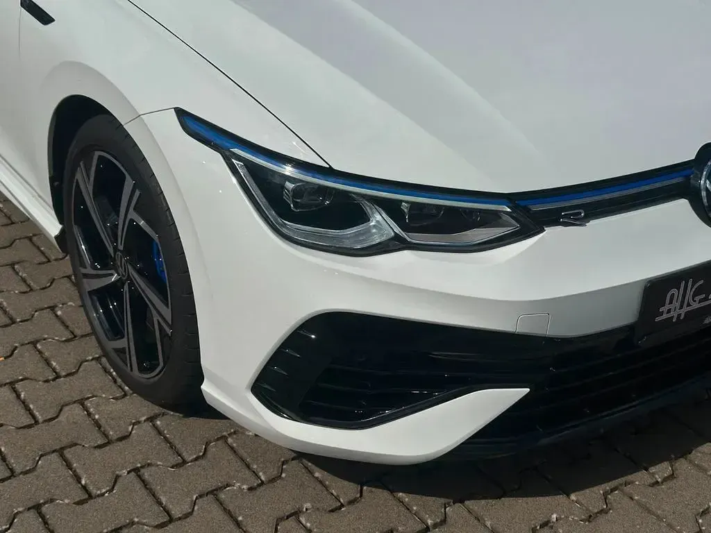 Gebraucht VW Golf VIII R 320 PS (235 kW) 2023 Weiß Limousine
