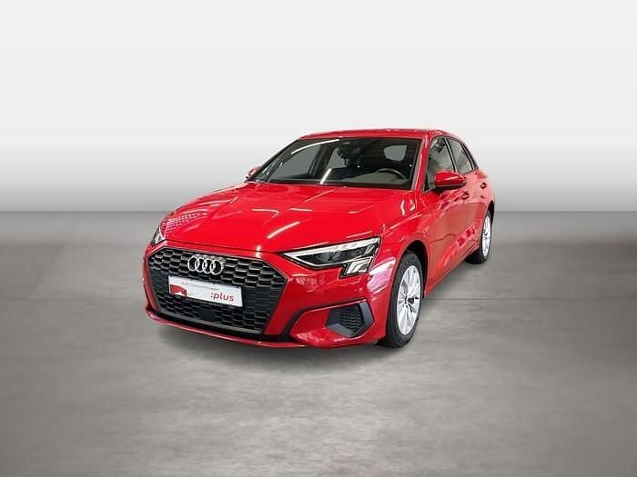 Tangorot Gebraucht 2021 Audi A3 Sportback e-tron Ambiente Limousine | 21.705 € (Guter Preis) - Bild 1/4