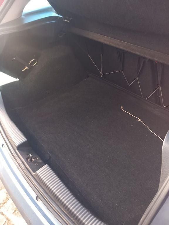 Gebraucht Ford Focus Trend 101 PS (74 kW) 2004 Grau Limousine