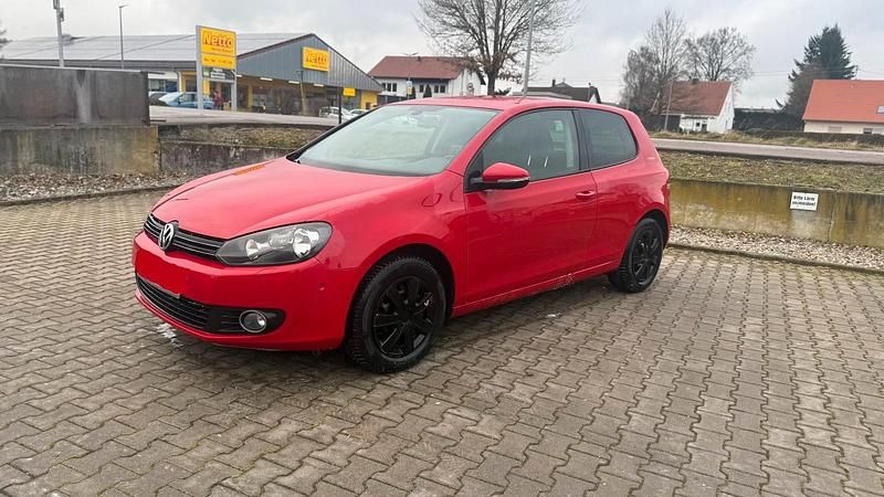 Gebraucht VW Golf 105 PS (77 kW) 2010 Rot Coupé