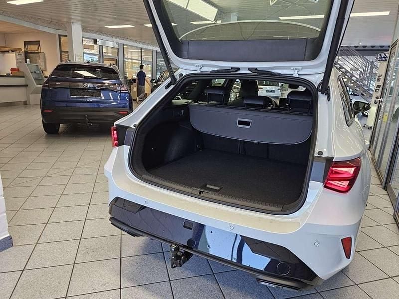 Neu Cupra Leon 150 PS (110 kW) 2026 Nevadaweißmet. Kombi