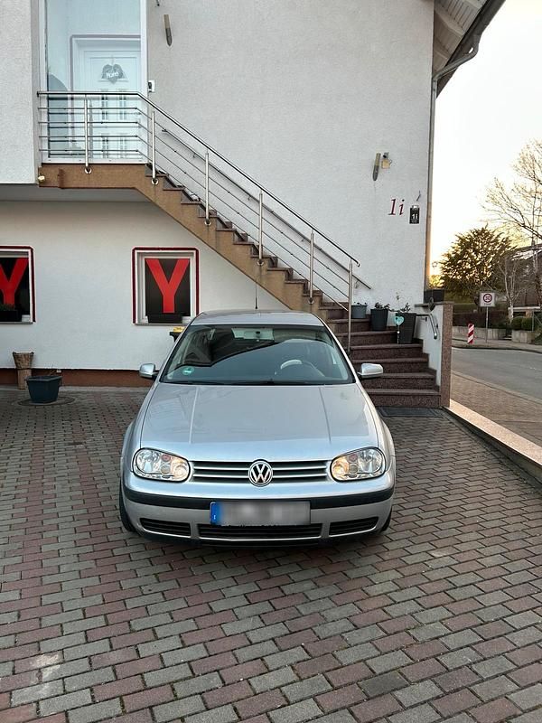 Gebraucht VW Golf IV 75 PS (55 kW) 2002 Silber Limousine